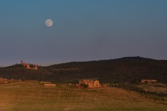 Mondaufgang Richtung Castelmuzio