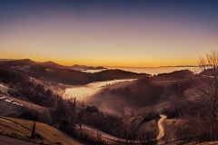 Die Sonne ist untergegangen hinter dem Nebel am Geiersnest