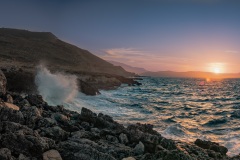 Wellen an der Küste bei Georgioupolis