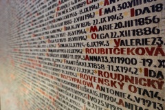 Die Namen der jüdischen Opfer in der Pinkas Synagoge