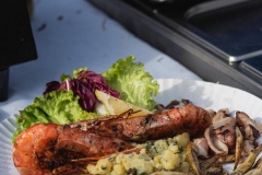 Auf dem Markt am Naplavka Kai