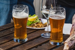 Auf dem Markt am Naplavka Kai