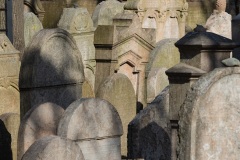 Der jüdische Friedhof am Fernsehturm von Vinohrady