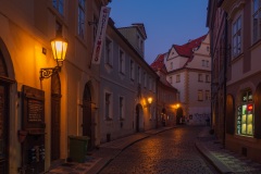 Abends in den Gassen von Kampa