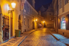 Abends in den Gassen von Kampa